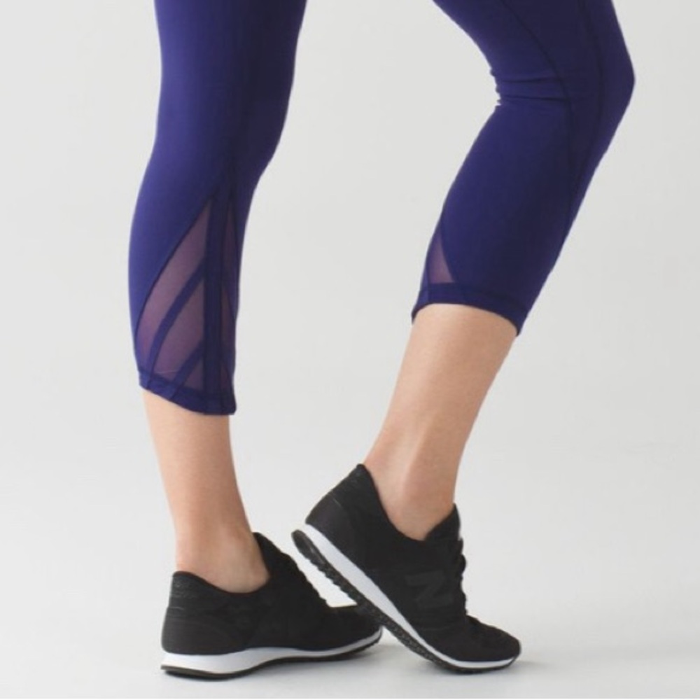 Lululemon Essential Rhythm‎ Crop Emperor Blue - Picture 4 of 12